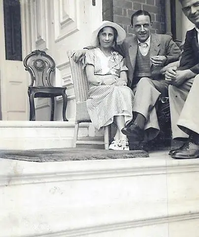 Mary on the Steps in Kenilworth Square