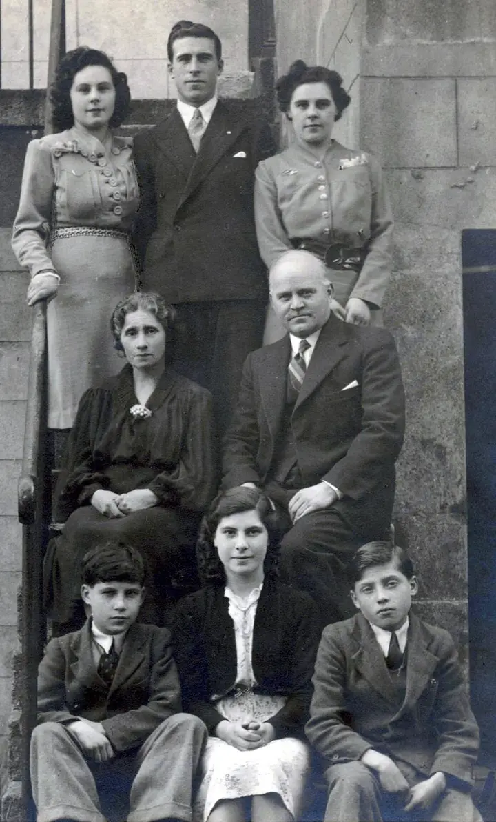 Carl and Mary with their Children