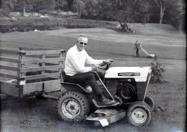 Johnny on the lawnmower on the 18th fairway in Kilternan
