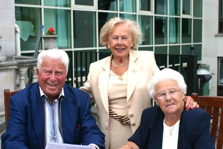 Sophie, Frances and Johnny at the Family Gathering in 2004