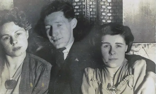 Sophie, Frances and their cousin